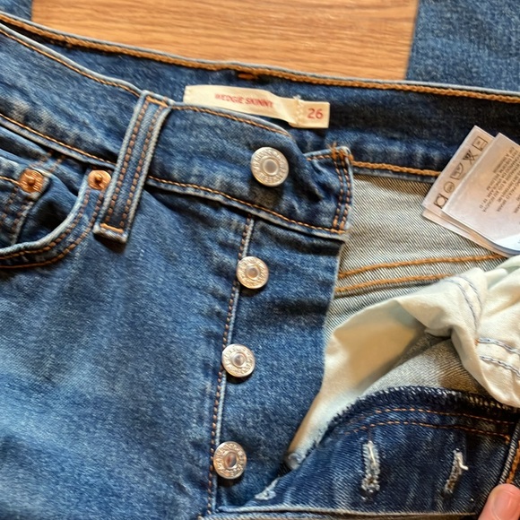 Levi Women’s Wedgie Skinny Jeans, Size 26 - Picture 2 of 6